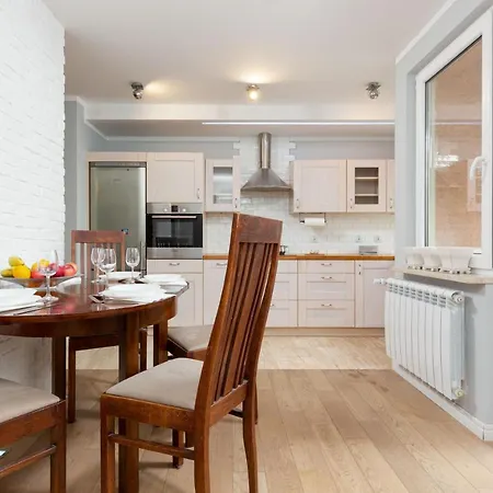 Apartment Center Czerniakowska *